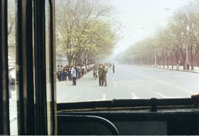 Image for article Photos historiques : Des dizaines de milliers de pratiquants de Falun Gong ont fait appel pacifiquement le 25 avril 1999