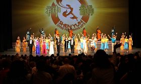 Image for article Shen Yun relie les Asiatiques à leur véritable héritage ancestral : «Il nous rend très très fiers!» (Photo)