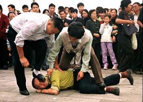 Image for article M. Yu Yungang torturé à mort dans la prison de la ville de Jiamusi peu après la mort de M. Qin Yueming