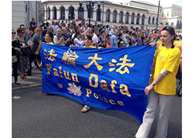 Image for article Varsovie : Les gens condamnent les prélèvements illégaux d'organes en Chine (Photos)