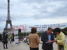 Image for article Paris, France : Un rassemblement appelle à mettre fin à la pratique des prélèvements d'organes perpétrés par le PCC (Photos)