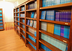 Image for article Une librairie Tianti ouvre à Manhattan, New York, propageant la beauté du Falun Dafa (Photos)
