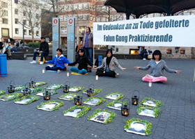 Image for article Düsseldorf, Allemagne : Des pratiquants de Falun Gong font appel à la justice pendant la visite de Xi Jinping
