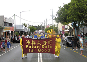 Image for article Australie : Le groupe du Falun Dafa remporte deux prix au défilé du Festival de canne de Beenleigh (Photos)
