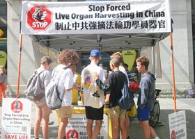Image for article Australie occidentale : Une campagne de signature rassemble du soutien pour mettre fin au prélèvement forcé d’organes en Chine (Photos)
