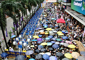 Image for article Hong Kong : Les pratiquants de Falun Gong participent au Grand Défilé du 1er juillet