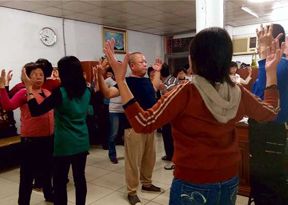 Image for article Taichung, Taïwan : De nouveaux pratiquants bénéficient d'une série de neuf jours de conférences de Falun Dafa