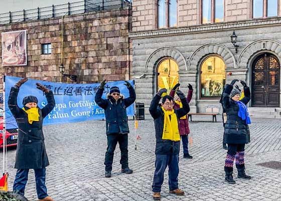 Image for article Suède : Une militante des droits de l'homme et d'autres s'associent au Falun Gong