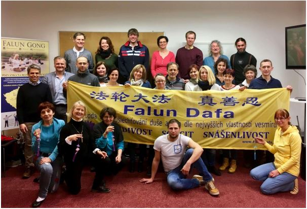 Image for article Un séminaire de Falun Dafa de neuf jours offert pour la première fois en République tchèque