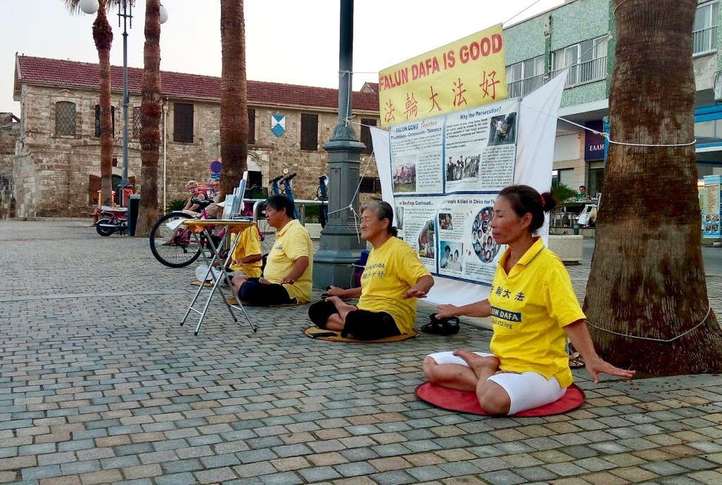 Image for article Chypre : Des activités du Falun Dafa à Larnaca reçoivent du soutien