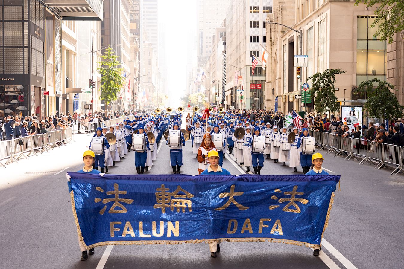 Image for article New York : Le Tian Guo Marching Band est chaleureusement accueilli au défilé du Jour de Christophe Colomb