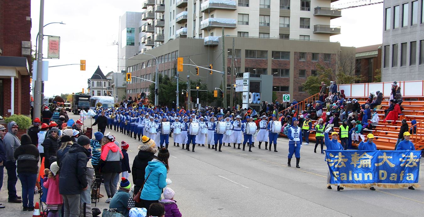Image for article Canada : Le Tian Guo Marching Band un incontournable au défilé de l'Action de grâces