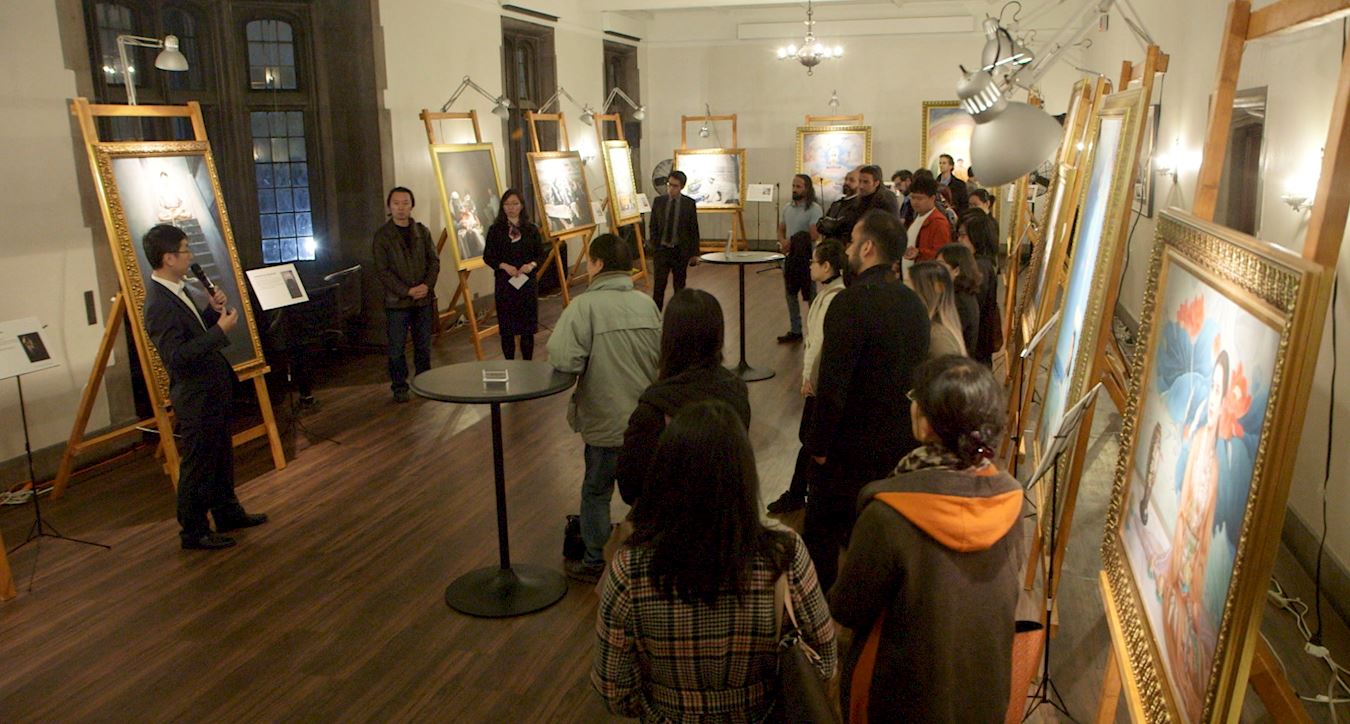 Image for article Canada : L'exposition d'art du Falun Dafa « délivre un message puissant »