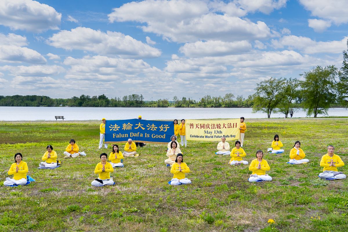 Image for article Missouri : Les pratiquants célèbrent la Journée mondiale du Falun Dafa