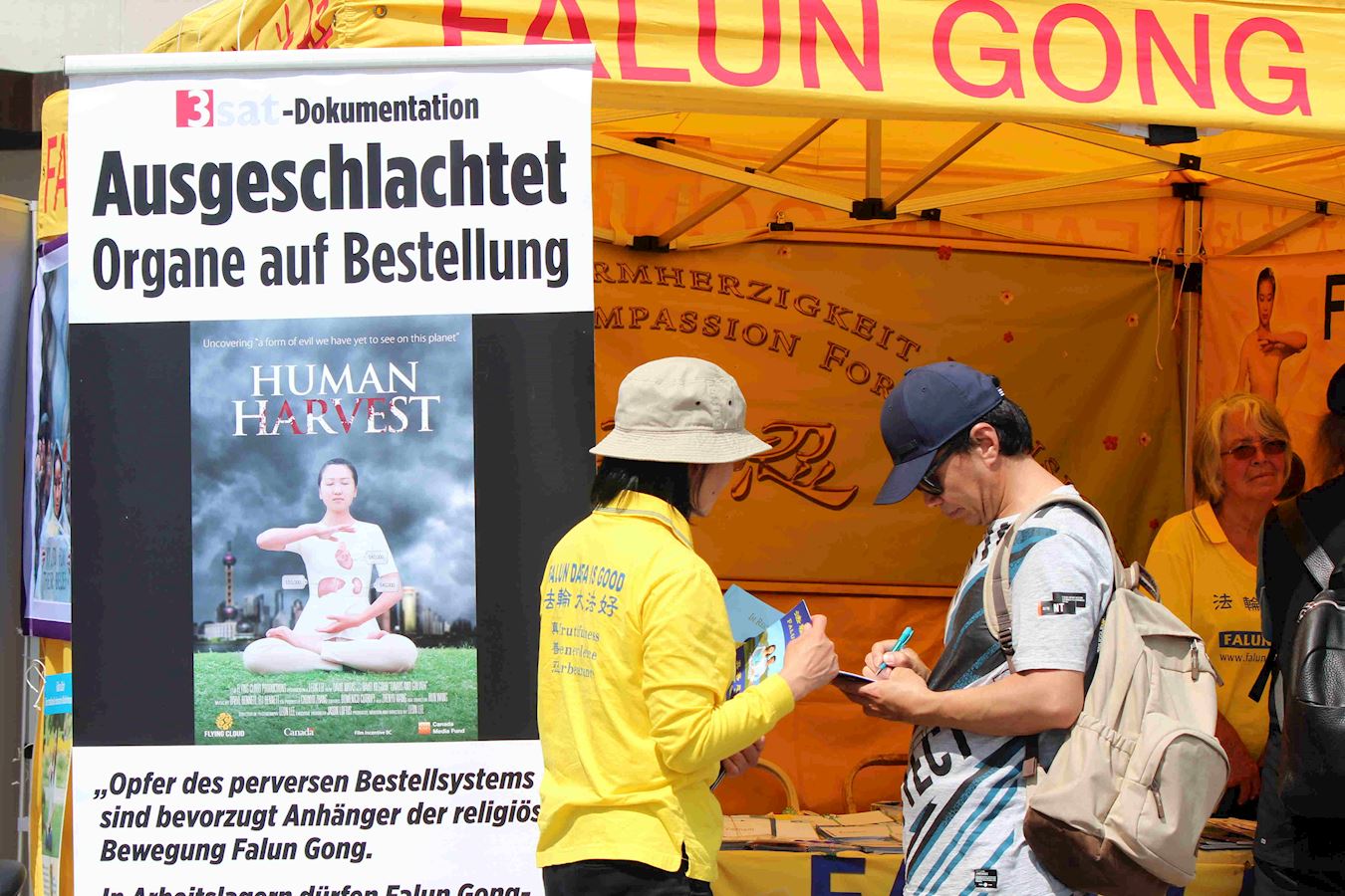 Image for article Les habitants de Lucerne, en Suisse, expriment leur soutien au Falun Dafa