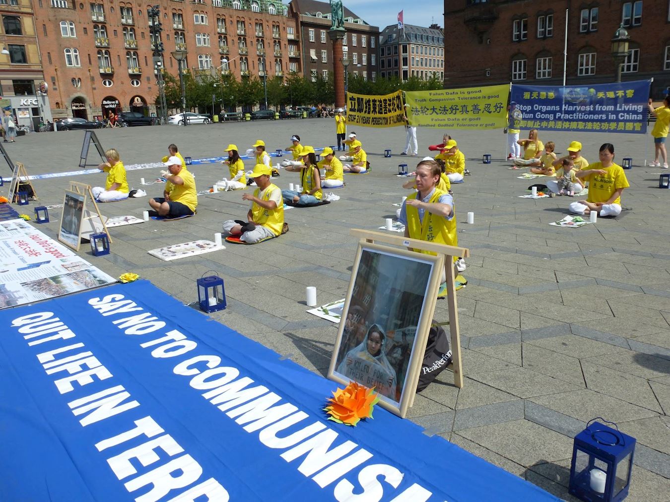 Image for article Des dignitaires du Danemark soutiennent les efforts des pratiquants pour mettre fin à 21 ans de persécution du Falun Gong en Chine