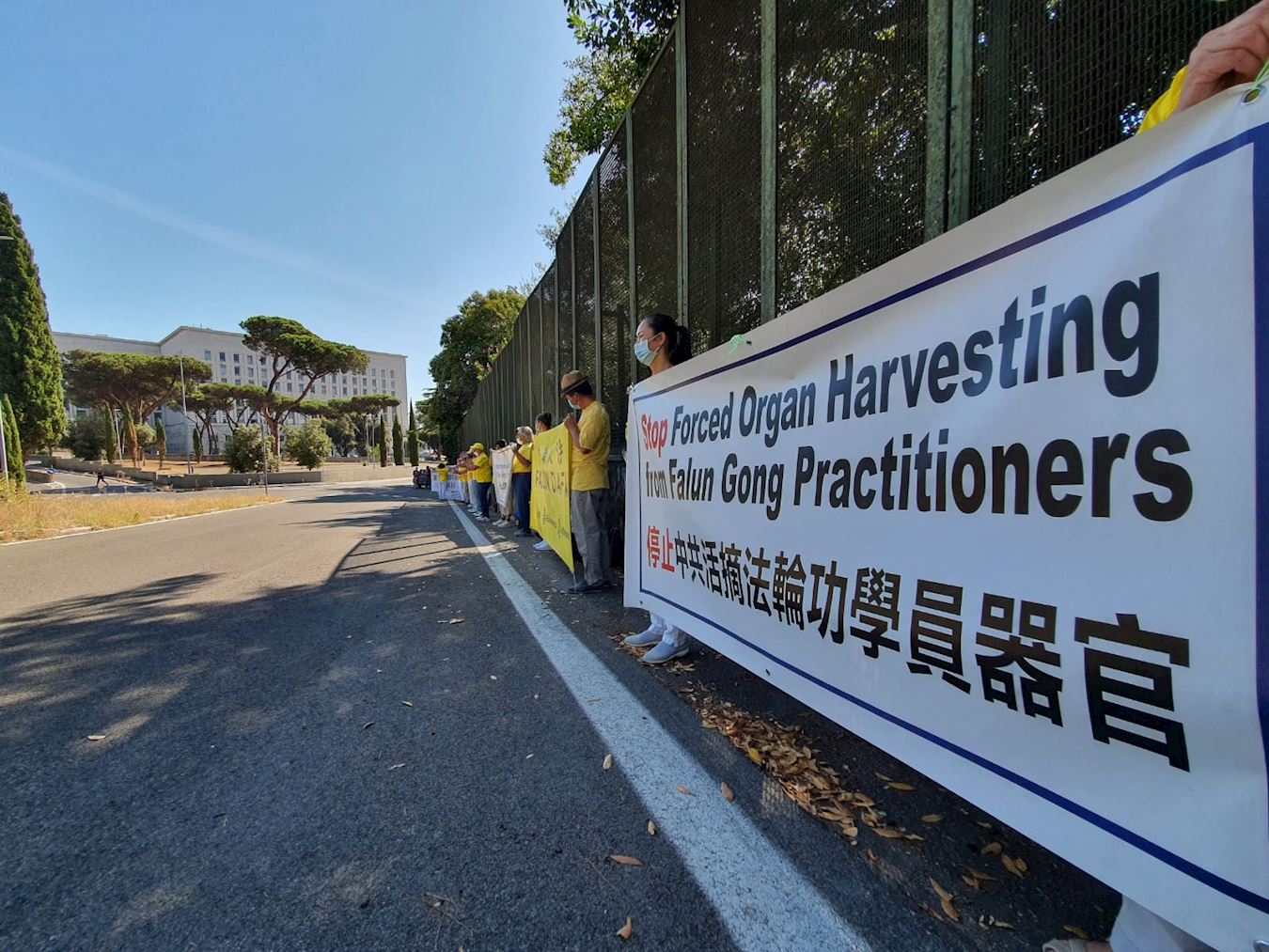 Image for article Italie : Les pratiquants de Falun Gong réclament la fin de la persécution lors de la visite du ministre chinois des Affaires étrangères