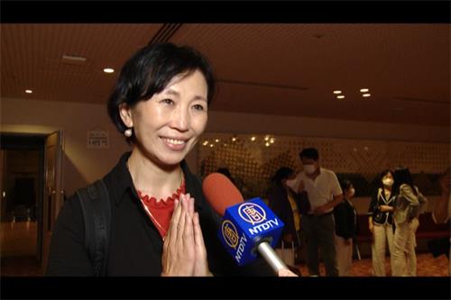 Image for article Japon : Les pratiquants de Falun Dafa célèbrent la fête de la Mi-Automne et souhaitent une joyeuse fête au Maître à travers leurs spectacles culturels