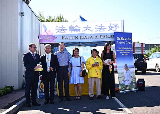 Image for article Melbourne, Australie : Le Falun Dafa félicité lors d’événements communautaires