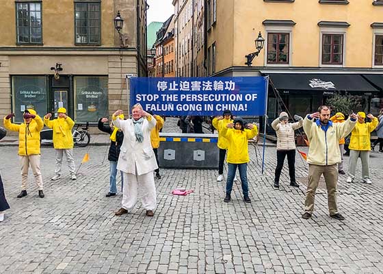 Image for article Des activités organisées en Suède dénoncent la persécution par le régime communiste chinois et commémorent l’Appel du 25 avril