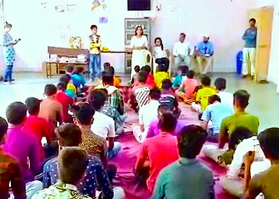 Image for article Présentation du Falun Dafa aux élèves et membres du personnel d’une école de Nagpur en Inde