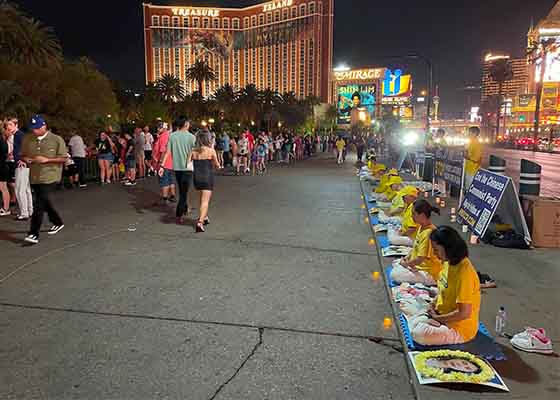 Image for article Las Vegas : Les pratiquants organisent une veillée aux chandelles pour demander la fin de la persécution par le PCC qui dure depuis 23 ans