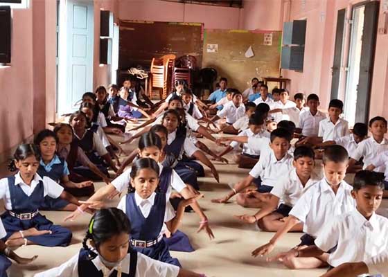 Image for article Inde : Enseignants et élèves se considèrent privilégiés de pouvoir apprendre le Falun Dafa