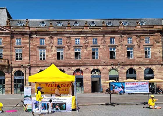 Image for article Strasbourg, France : Les gens condamnent la persécution du Falun Dafa en Chine