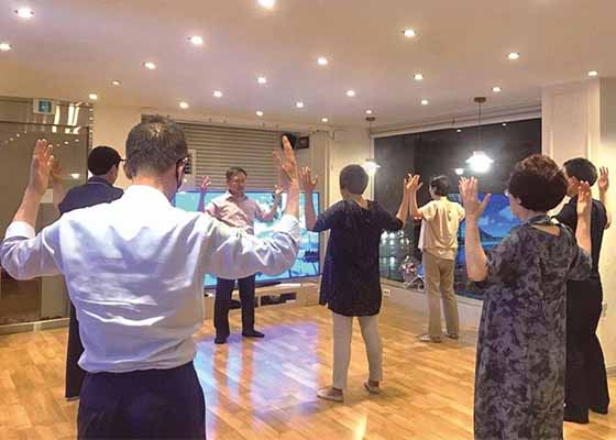 Image for article Corée du Sud : Les participants à l’atelier de neuf jours de Falun Dafa s’engagent sur un nouveau chemin