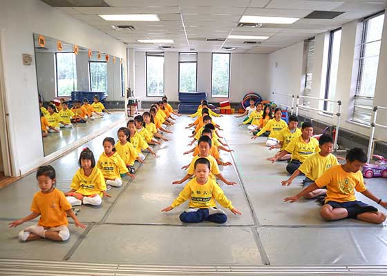 Image for article Toronto, Canada : Les élèves s’épanouissent dans l’environnement pur du camp Minghui