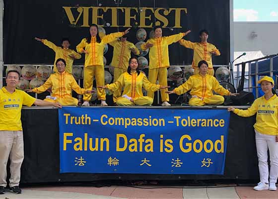 Image for article Virginie, États-Unis : Présentation du Falun Dafa au festival du patrimoine vietnamien