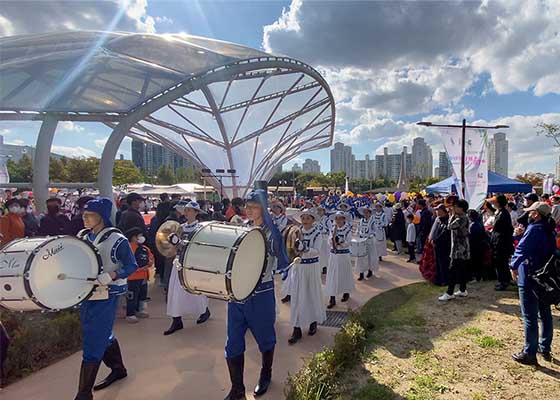 Image for article Corée du Sud : Le Tian Guo Marching Band fait un tabac lors d’une fête communautaire à Bucheon