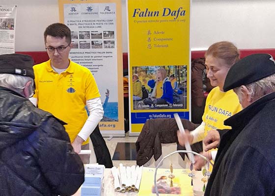 Image for article Roumanie : Présentation du Falun Dafa à l’exposition Santé Corps Esprit