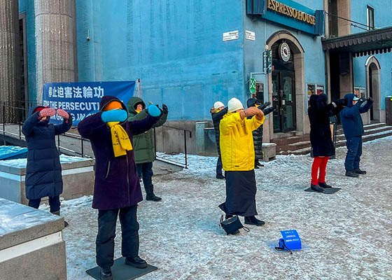 Image for article Suède : Des étudiants chinois démissionnent du PCC lors d’activités à Stockholm