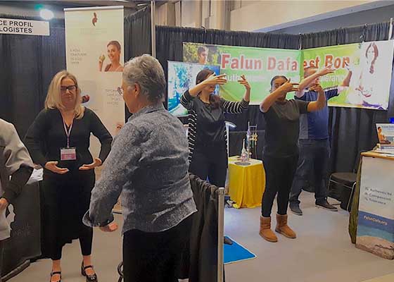 Image for article Une Chinoise vivant au Québec : « Le Falun Dafa est vraiment bon. Je veux apprendre cette méthode. »