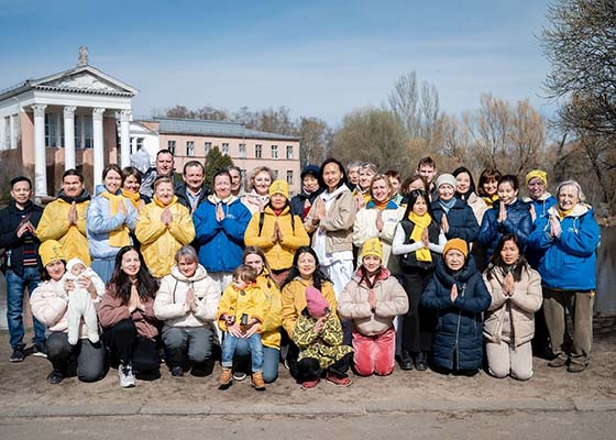 Image for article Moscou, Russie : Les pratiquants expriment leur gratitude au fondateur du Falun Dafa à l’occasion de la Journée Mondiale du Falun Dafa le 13 mai