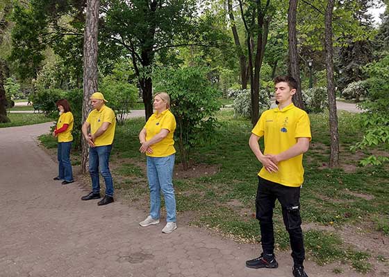 Image for article Chisinau, Moldavie : Célébration de la Journée mondiale du Falun Dafa dans la capitale du pays