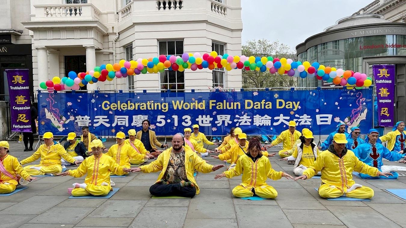 Image for article Londres, Royaume-Uni : Des dignitaires se joignent au public pour exprimer leur soutien lors des célébrations de la Journée mondiale du Falun Dafa