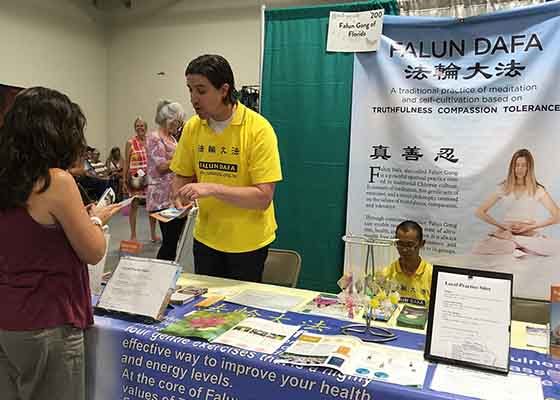 Image for article Floride : Présentation du Falun Dafa à la « Body Mind Spirit Expo » de Tampa