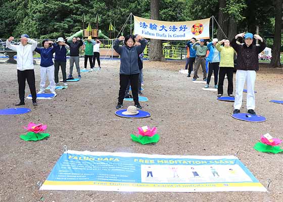 Image for article Seattle : Le Falun Dafa a éveillé l’intérêt de beaucoup de gens au parc local