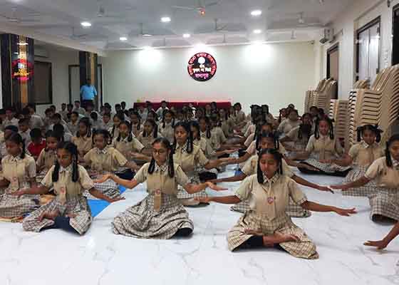 Image for article Inde : La Journée internationale du yoga est l’occasion d’apprendre le Falun Dafa