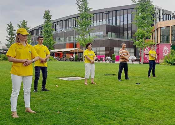 Image for article Les Roumains voient un retour à la tradition dans le principe Authenticité-Bienveillance-Tolérance du Falun Dafa