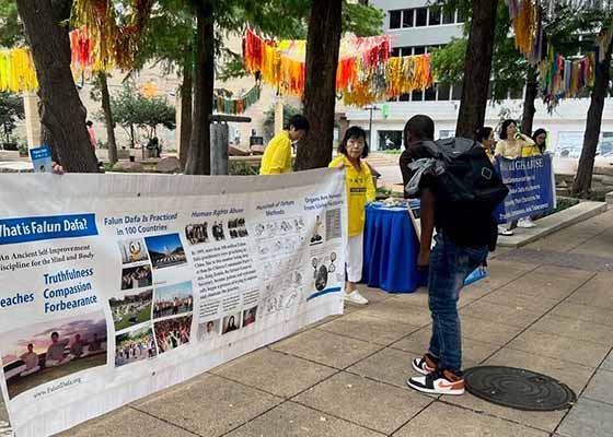 Image for article Texas : Des activités à Dallas soulignent les 24 années de résistance pacifique des pratiquants de Falun Dafa