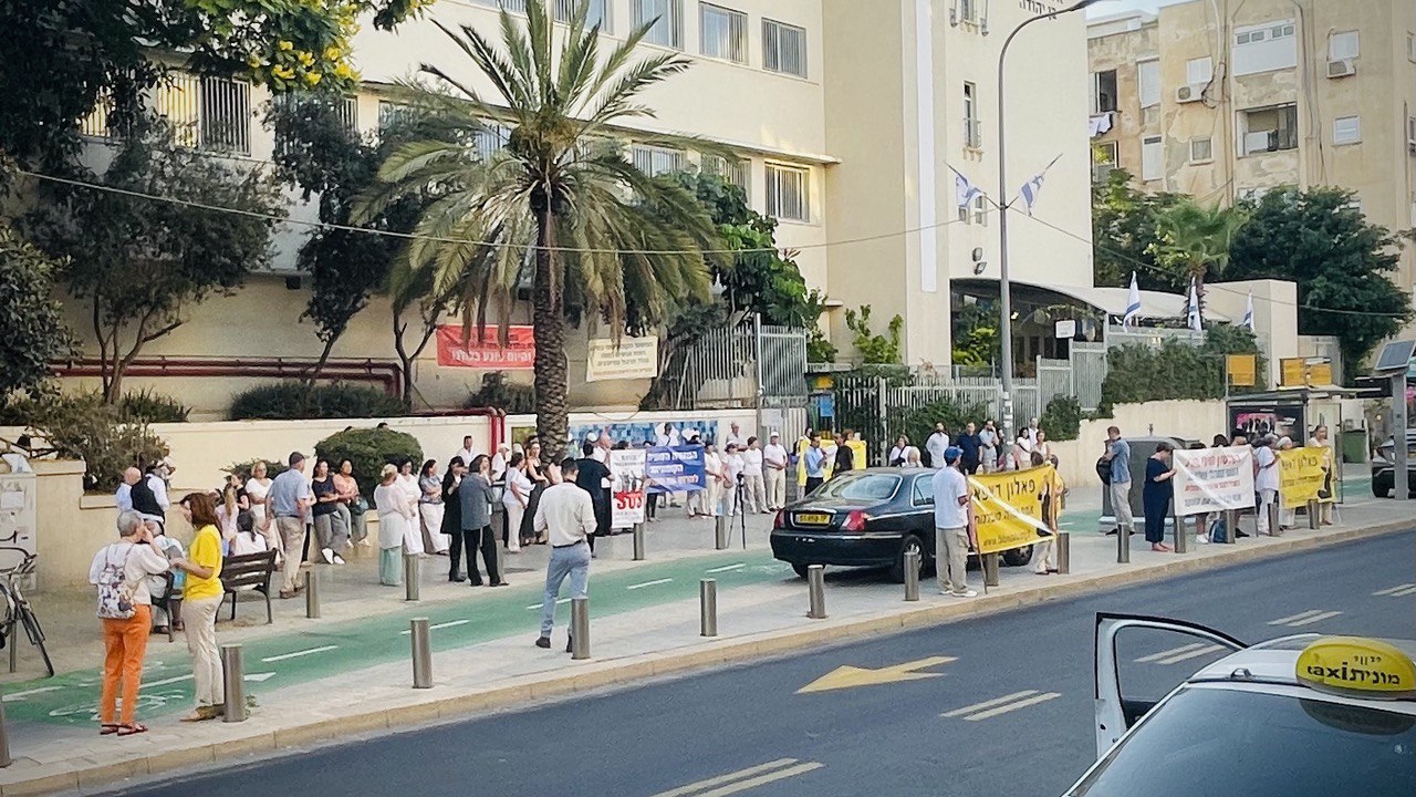 Image for article Israël : Des dignitaires s’élèvent contre la persécution du Falun Gong, qui dure depuis 24 ans, lors d’un rassemblement à Tel-Aviv