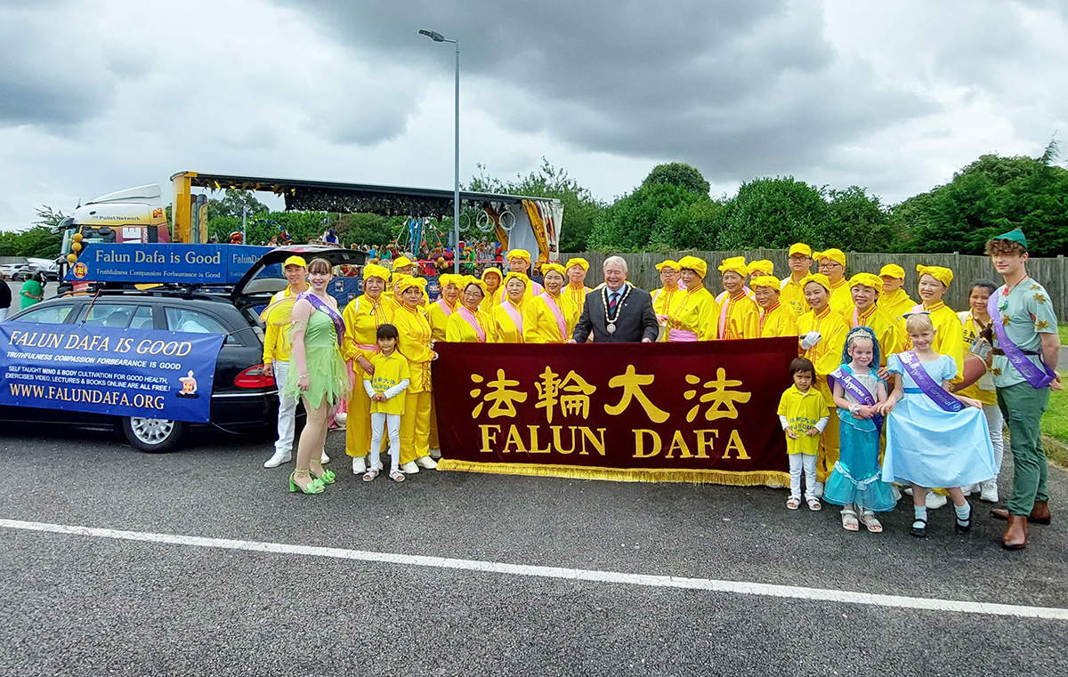 Image for article Angleterre : Le Falun Dafa primé au carnaval de Skegness