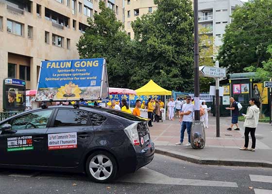 Image for article Paris, France : De nombreux Chinois font l’éloge du Falun Dafa lors d’activités exposant la persécution du régime communiste