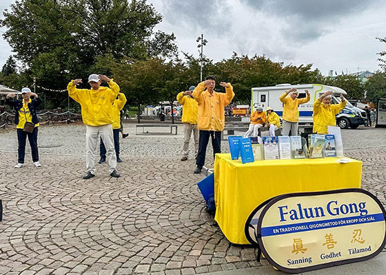 Image for article Suède : Le Falun Dafa est la « plus belle scène » de la célébration de Göteborg