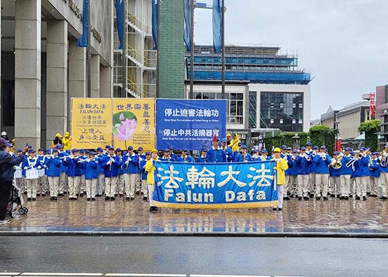 Image for article Les Néerlandais sont heureux d’entendre la vérité sur le Falun Gong et les raisons pour lesquelles il est persécuté en Chine