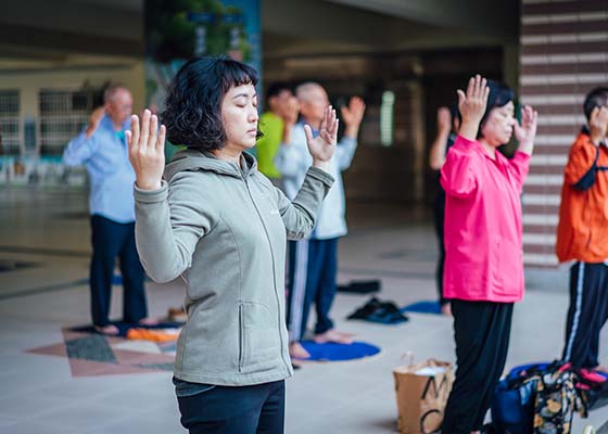 Image for article Le Falun Dafa fait fleurir ma vie : Les expériences de cultivation d’une chef d’entreprise