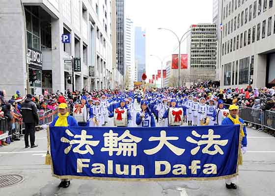 Image for article Montréal, Canada : Le principe du Falun Dafa loué lors d’un défilé de Noël